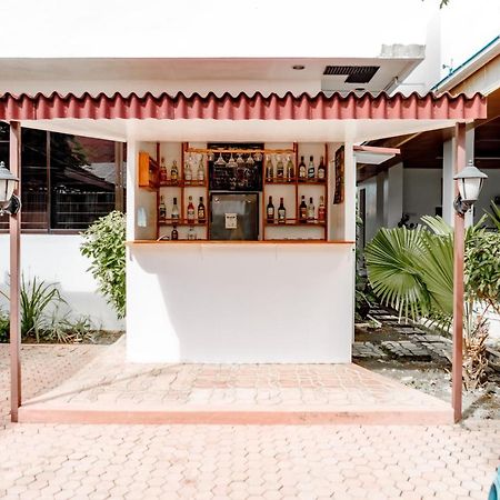 A Villas Resort & Restaurant Zamboanguita  Экстерьер фото