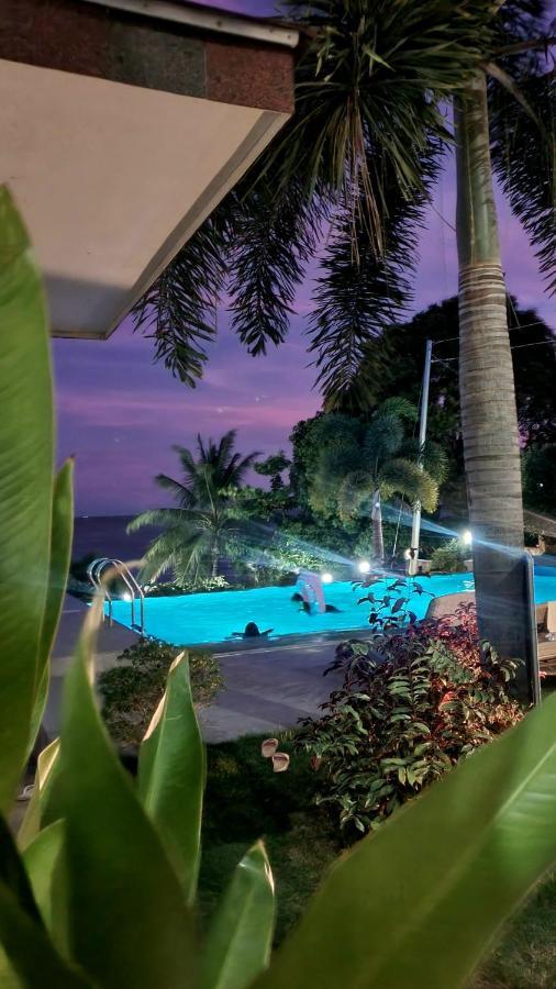 A Villas Resort & Restaurant Zamboanguita  Экстерьер фото