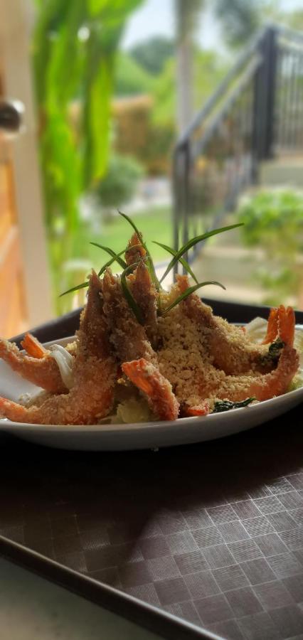 A Villas Resort & Restaurant Zamboanguita  Экстерьер фото