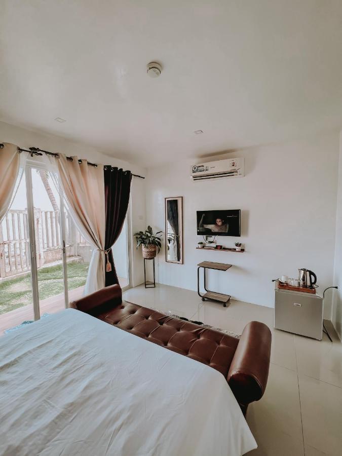 A Villas Resort & Restaurant Zamboanguita  Экстерьер фото