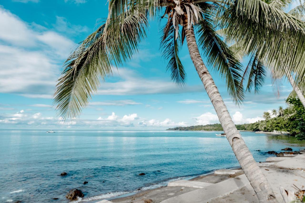 A Villas Resort & Restaurant Zamboanguita  Экстерьер фото